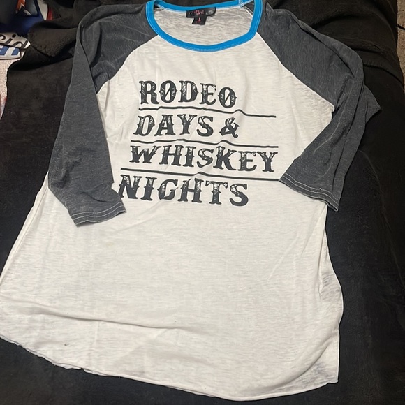 Women’s top - Picture 3 of 3